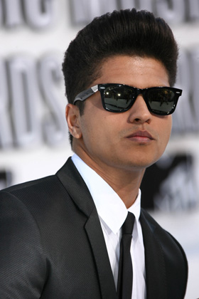 Bruno Mars, pictures, picture, photos, photo, pics, pic, images, image, hot, sexy, latest, new, 2011